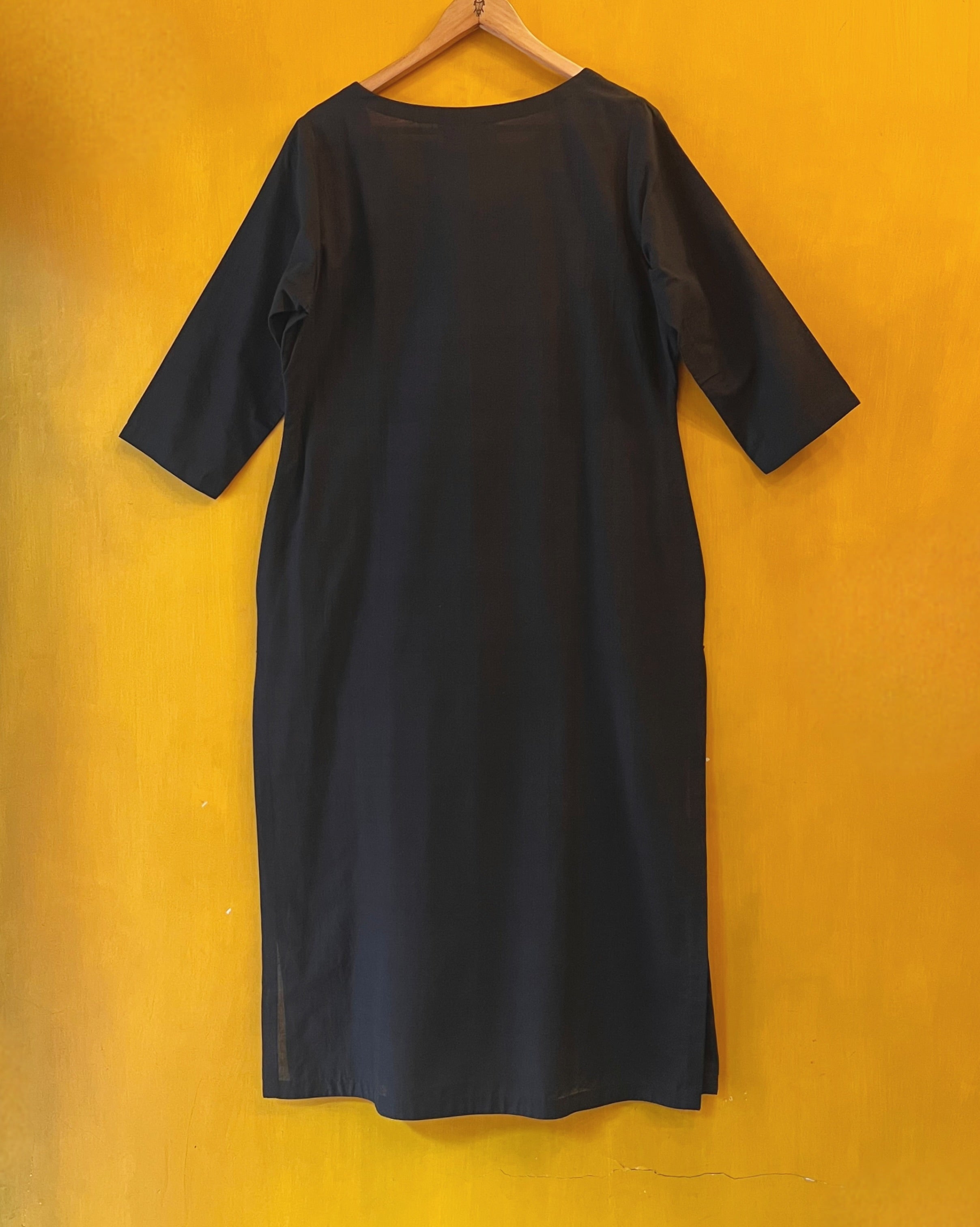 Applique Kurta - Sarika (Size - L) - Anuradha Ramam