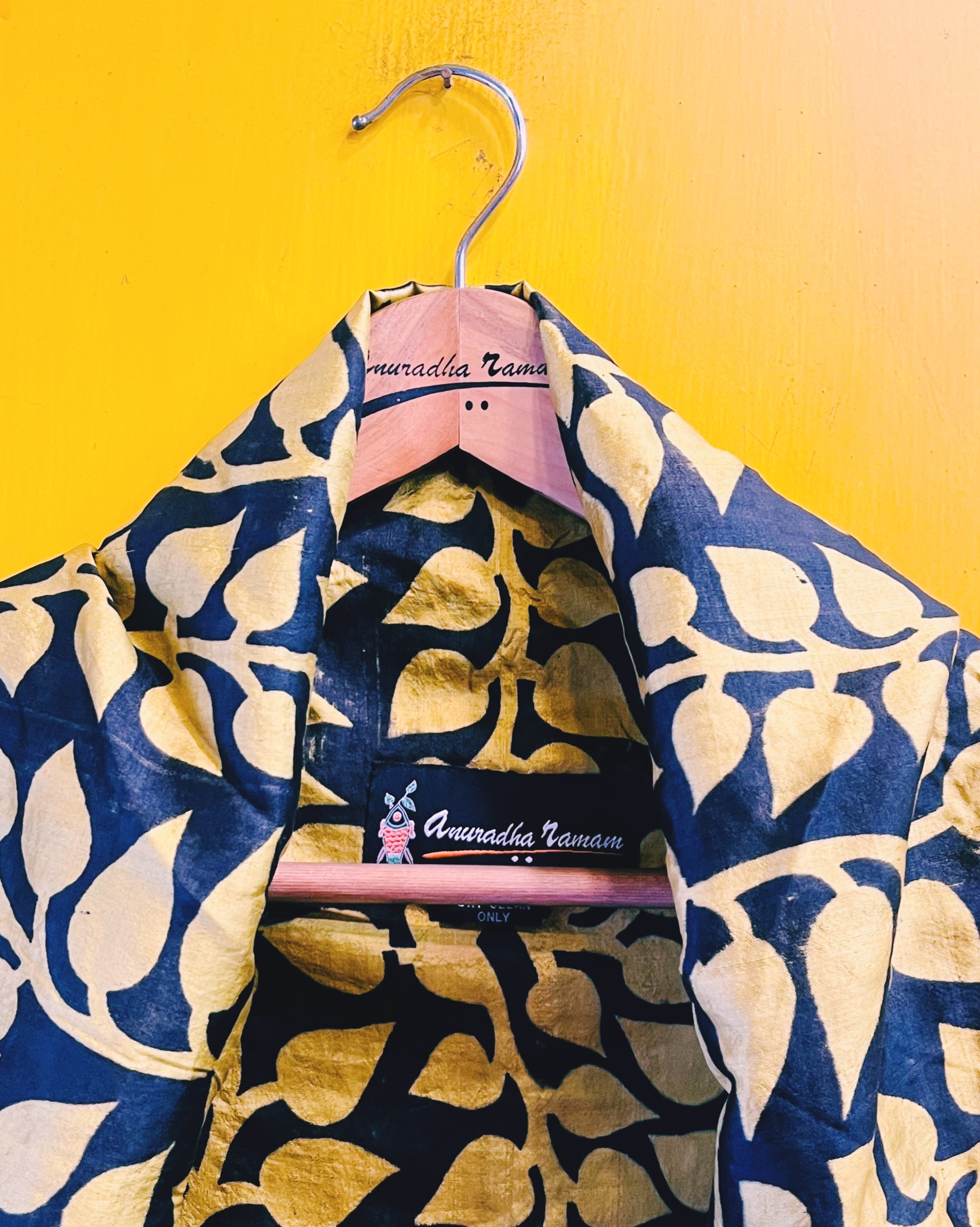 Silk Shrug - Darika( Free Size) - Anuradha Ramam